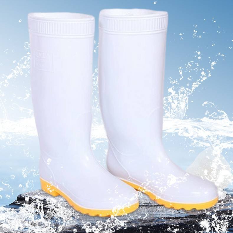 รองเท้าบูทกันฝน PVC กับรองเท้าบูทกันฝนยาง: วัสดุแบบไหนเหมาะกับความต้องการของคุณ?